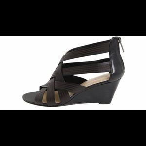 Bandolino BDJANEERA Strappy Wedges